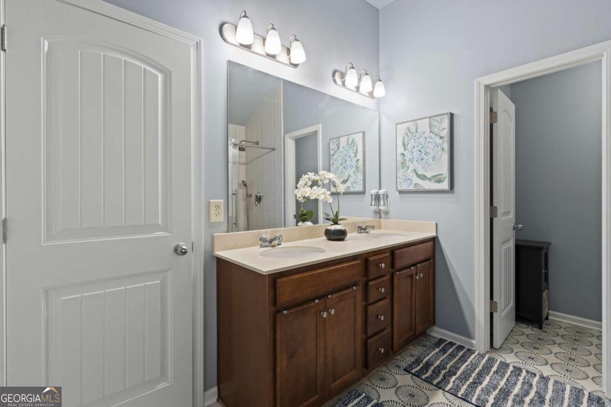 1013 Water Oak Trace Acworth GA 30102