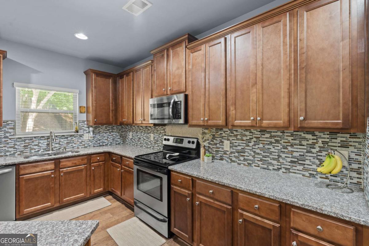 1013 Water Oak Trace Acworth GA 30102