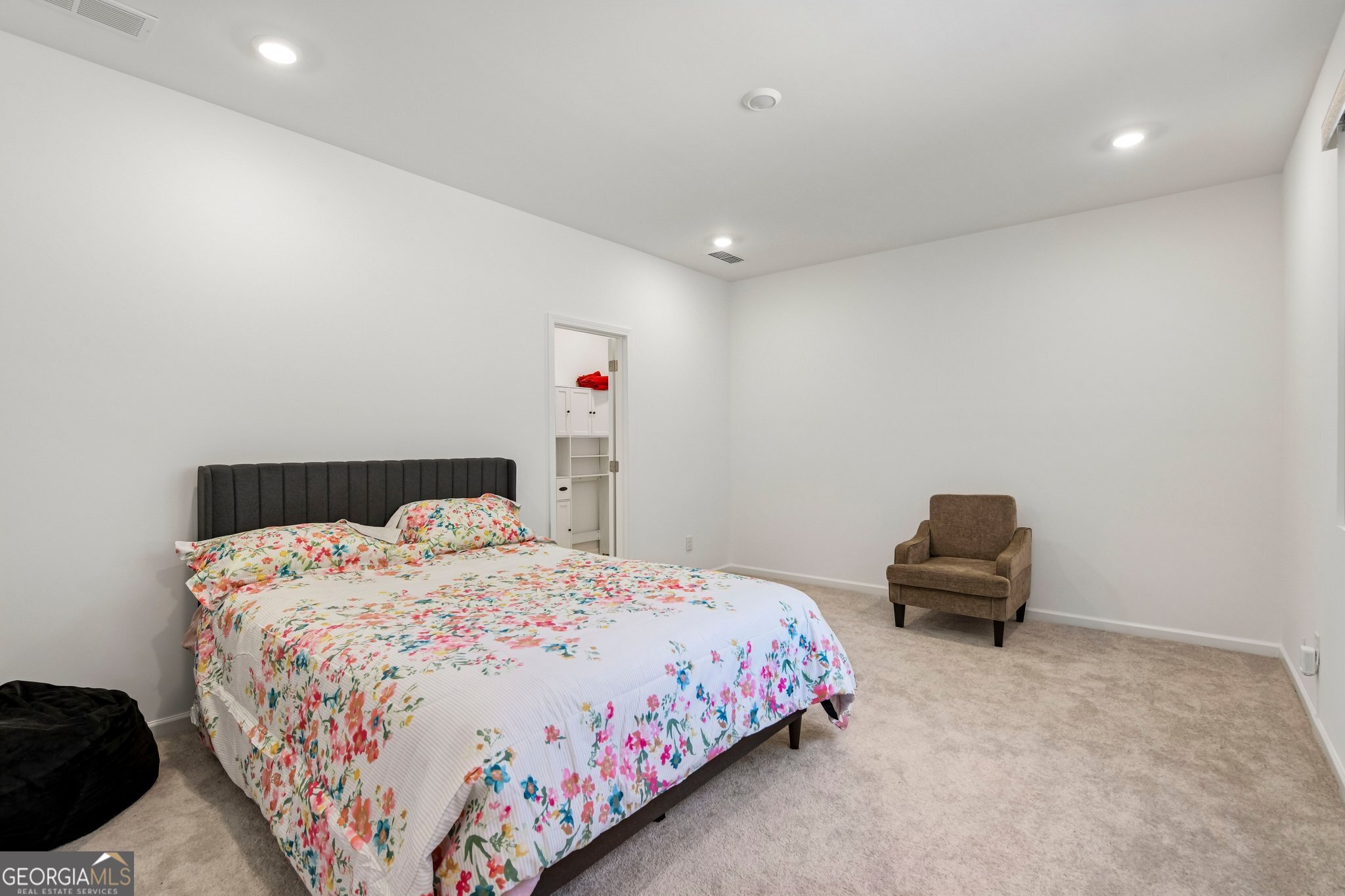 1763 Fawlocke Run Loganville GA 30052