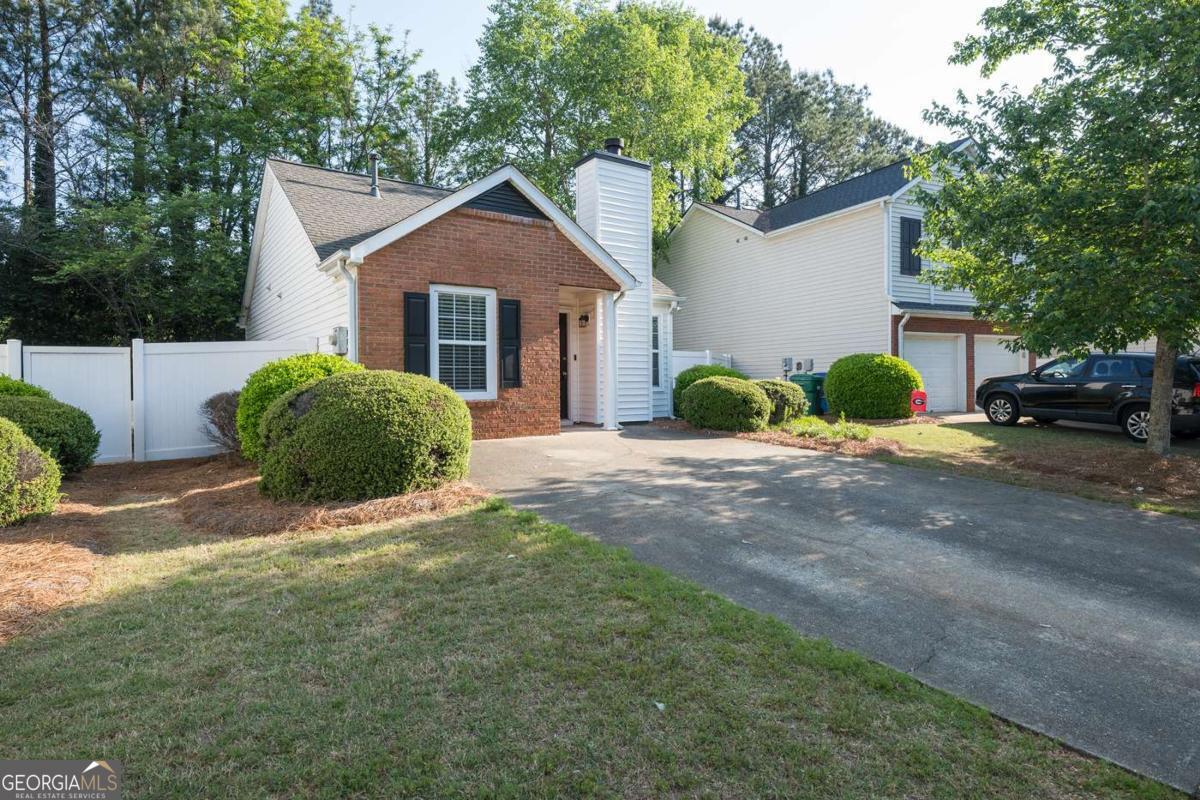 207 Daventry Way Woodstock GA 30188