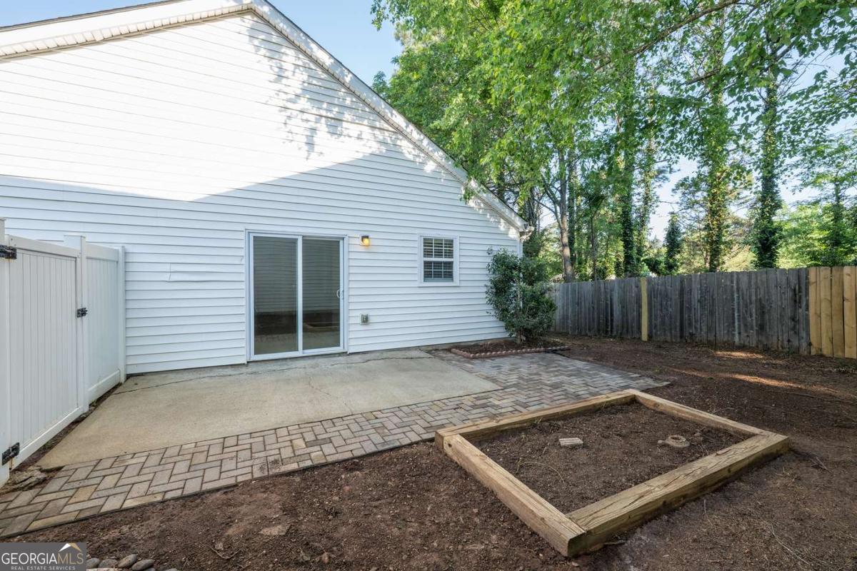 207 Daventry Way Woodstock GA 30188