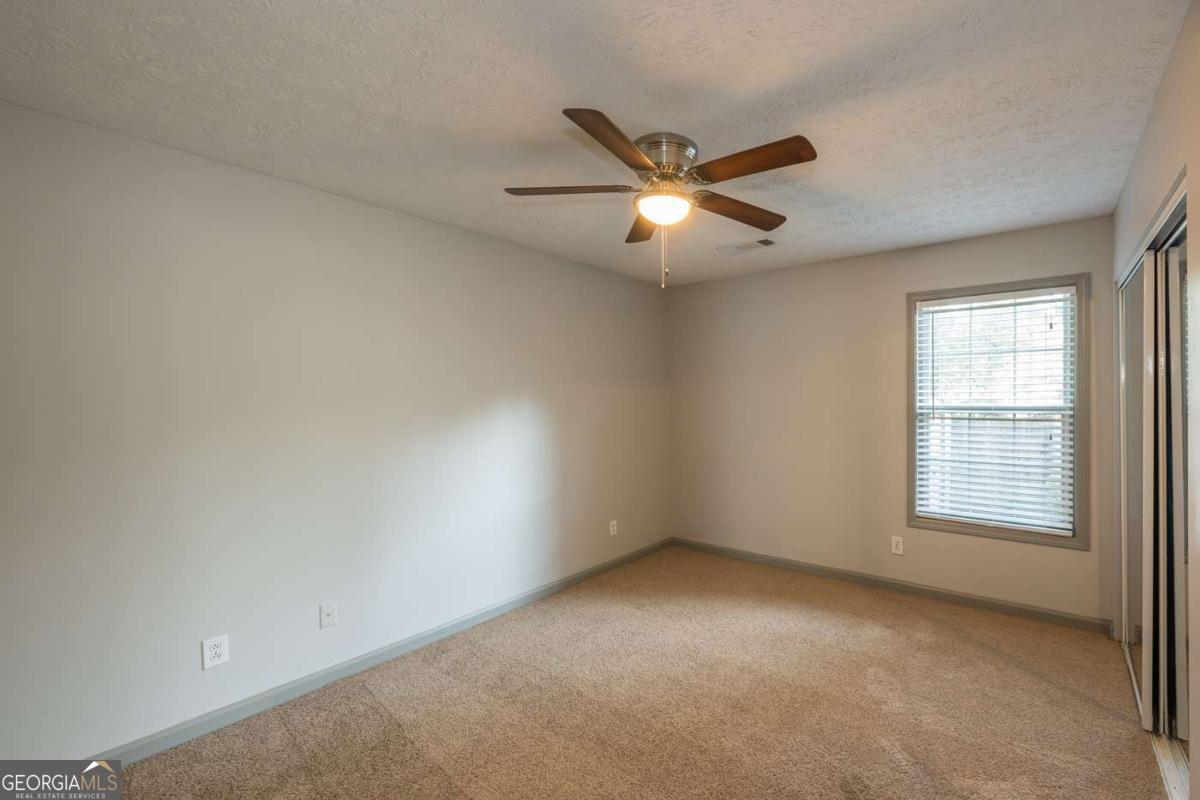 207 Daventry Way Woodstock GA 30188