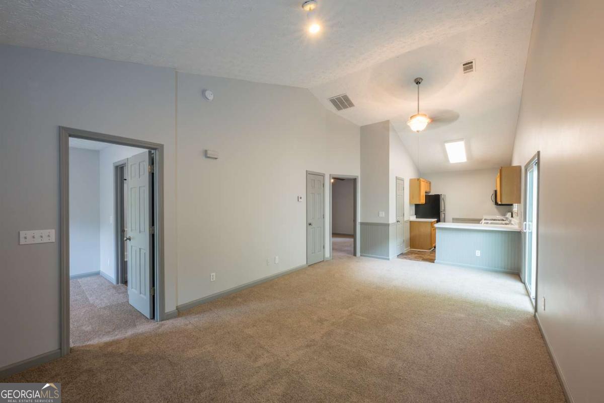 207 Daventry Way Woodstock GA 30188