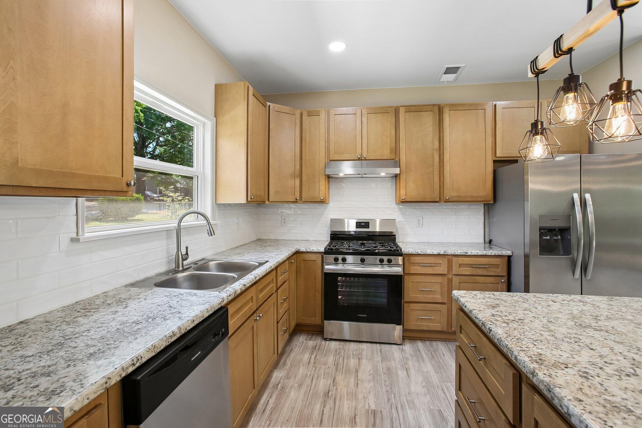 124 Johnson Street Barnesville GA 30204