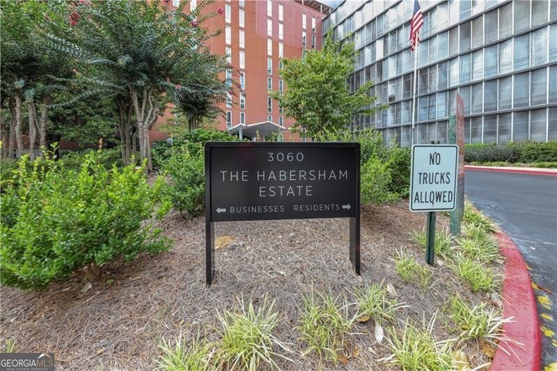 3060 Pharr Court North NW Atlanta GA 30305