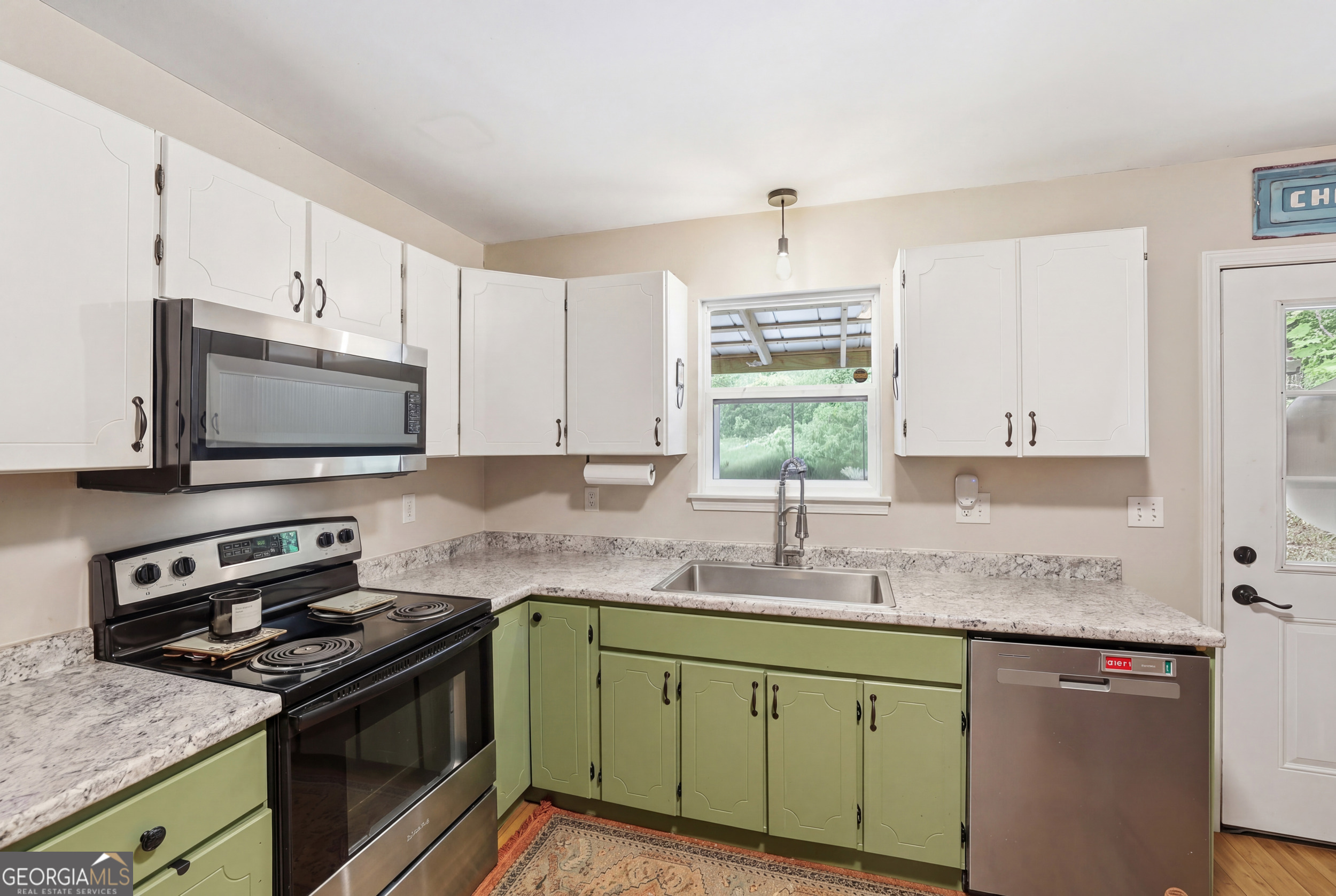 10 Florida Avenue Clayton GA 30525