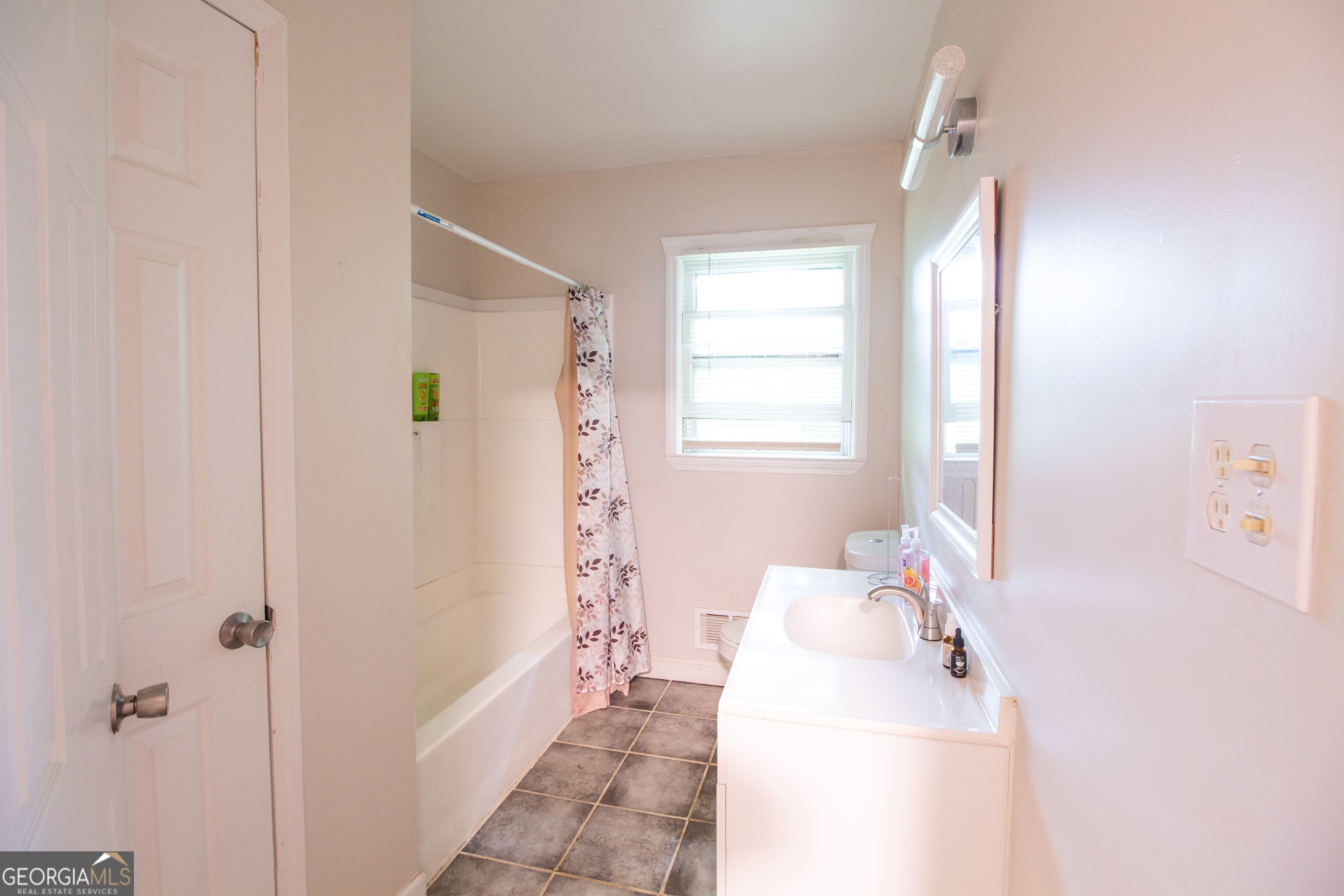 1558 Boulderwoods Drive SE Atlanta GA 30316