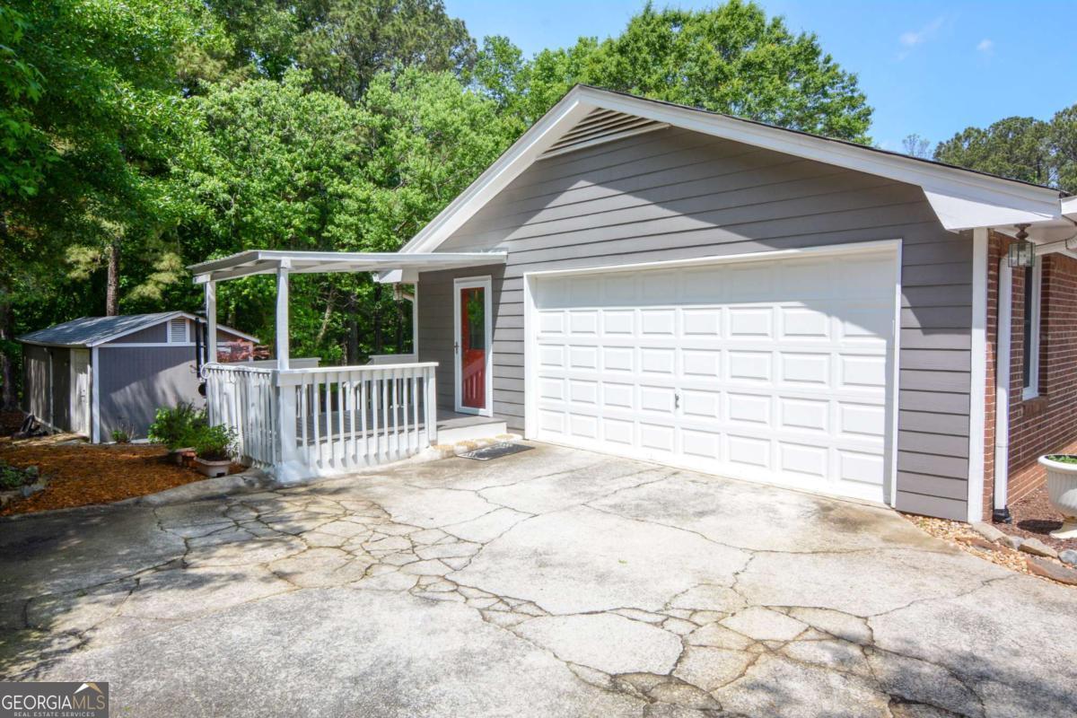 1657 Hewatt Road SW Lilburn GA 30047