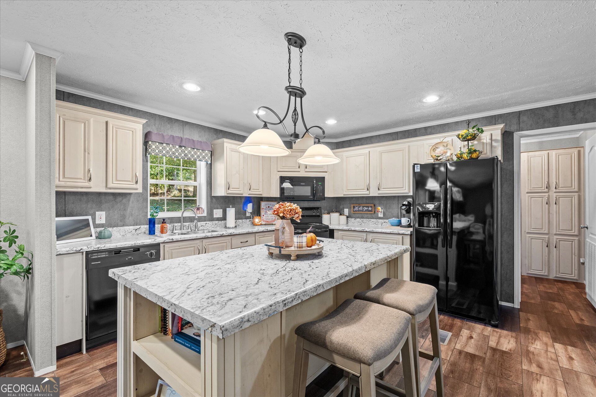215 Navajo Trail Bowdon GA 30108
