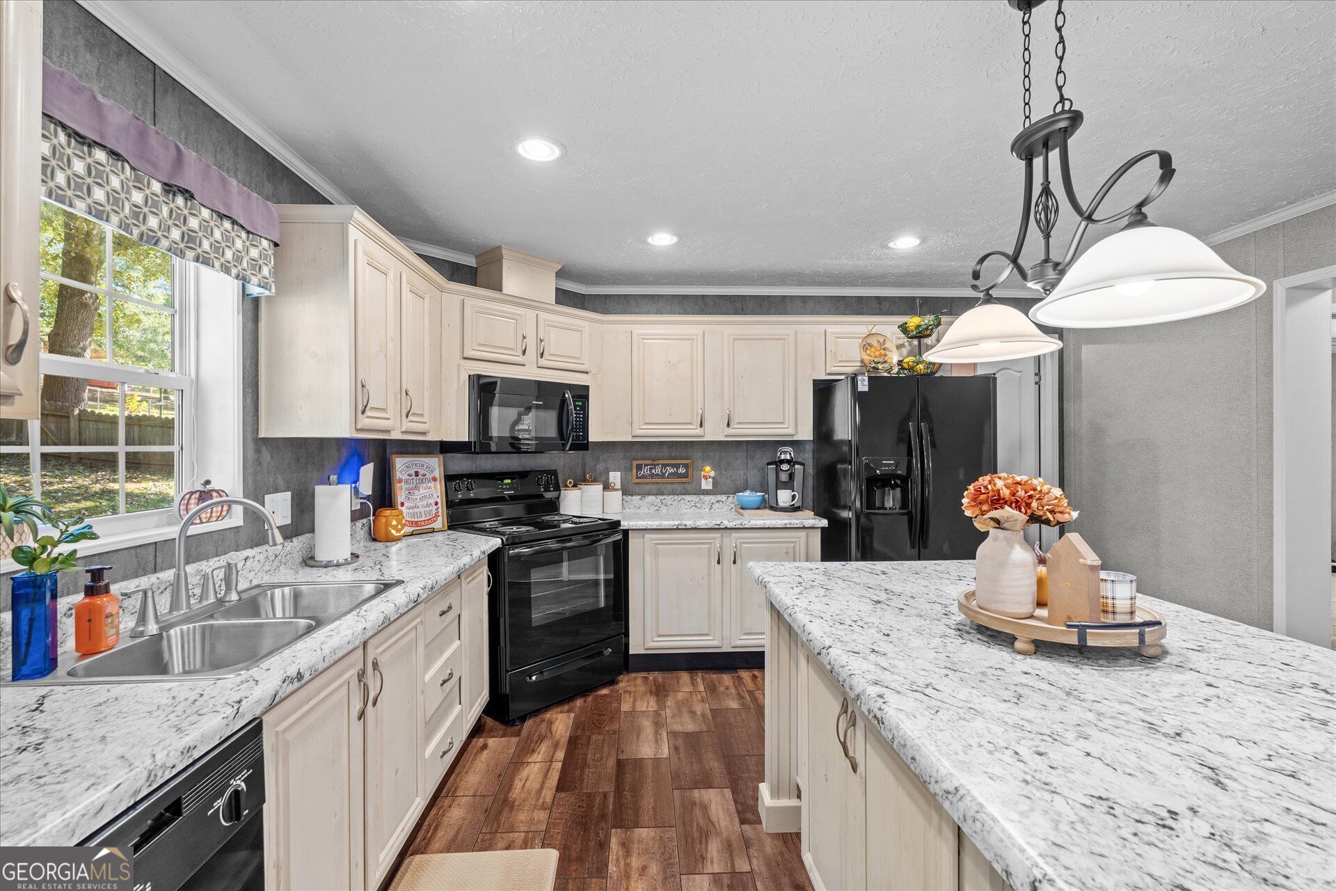 215 Navajo Trail Bowdon GA 30108