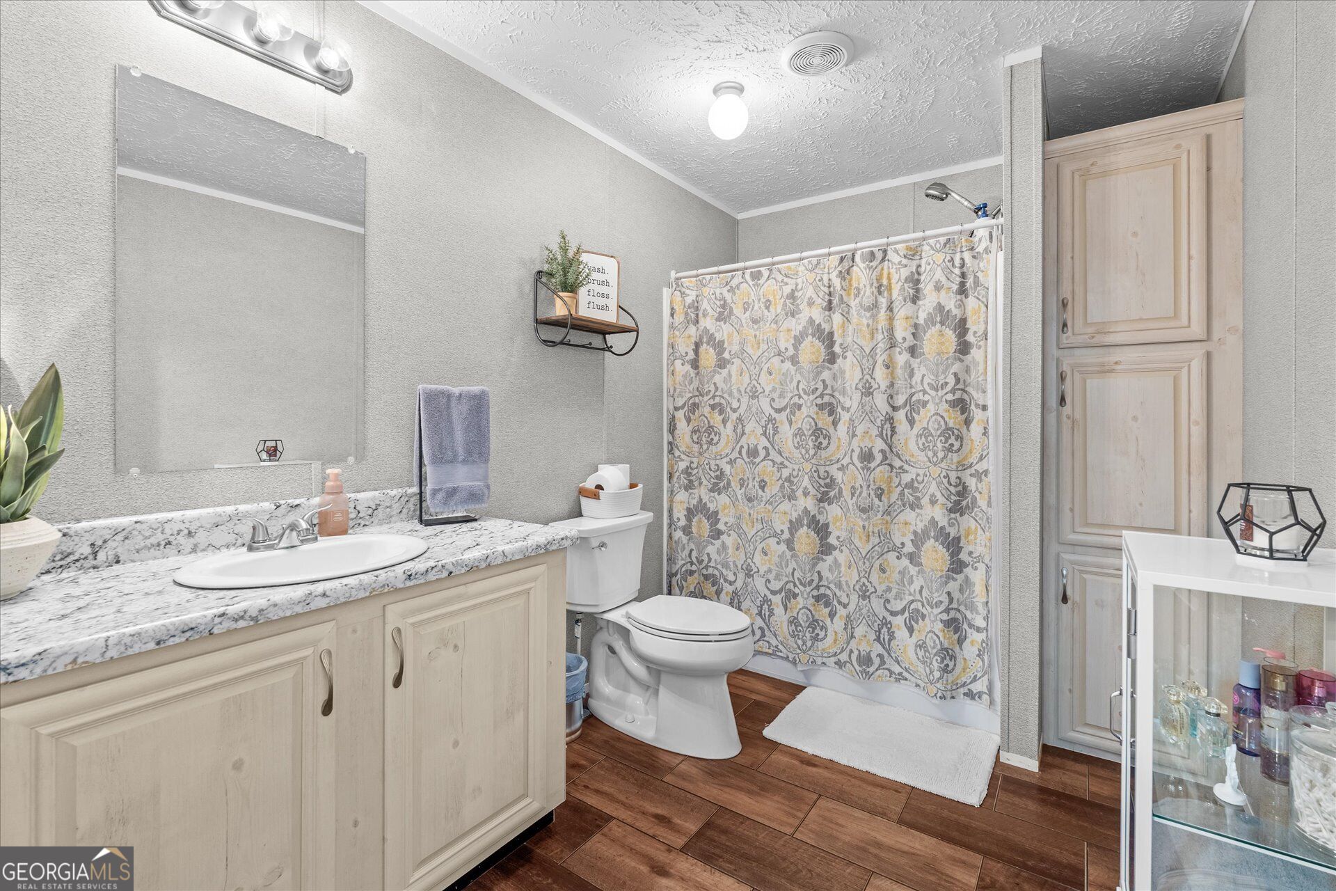 215 Navajo Trail Bowdon GA 30108