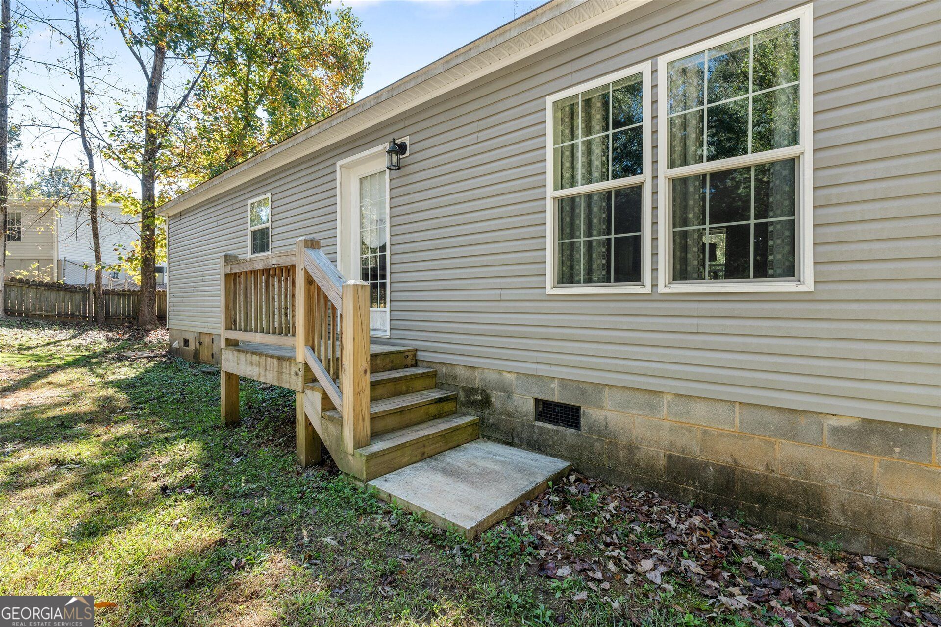 215 Navajo Trail Bowdon GA 30108