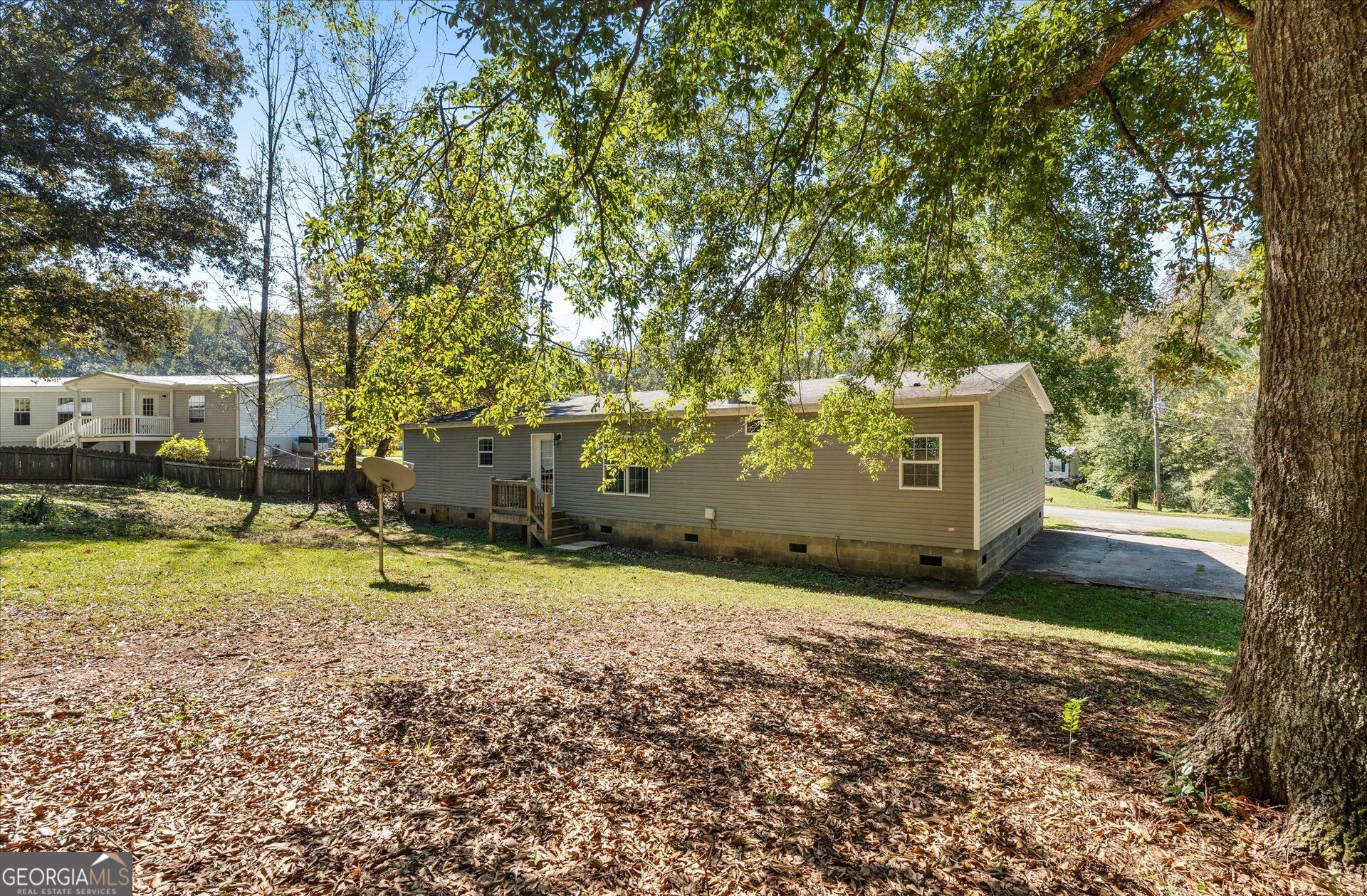215 Navajo Trail Bowdon GA 30108