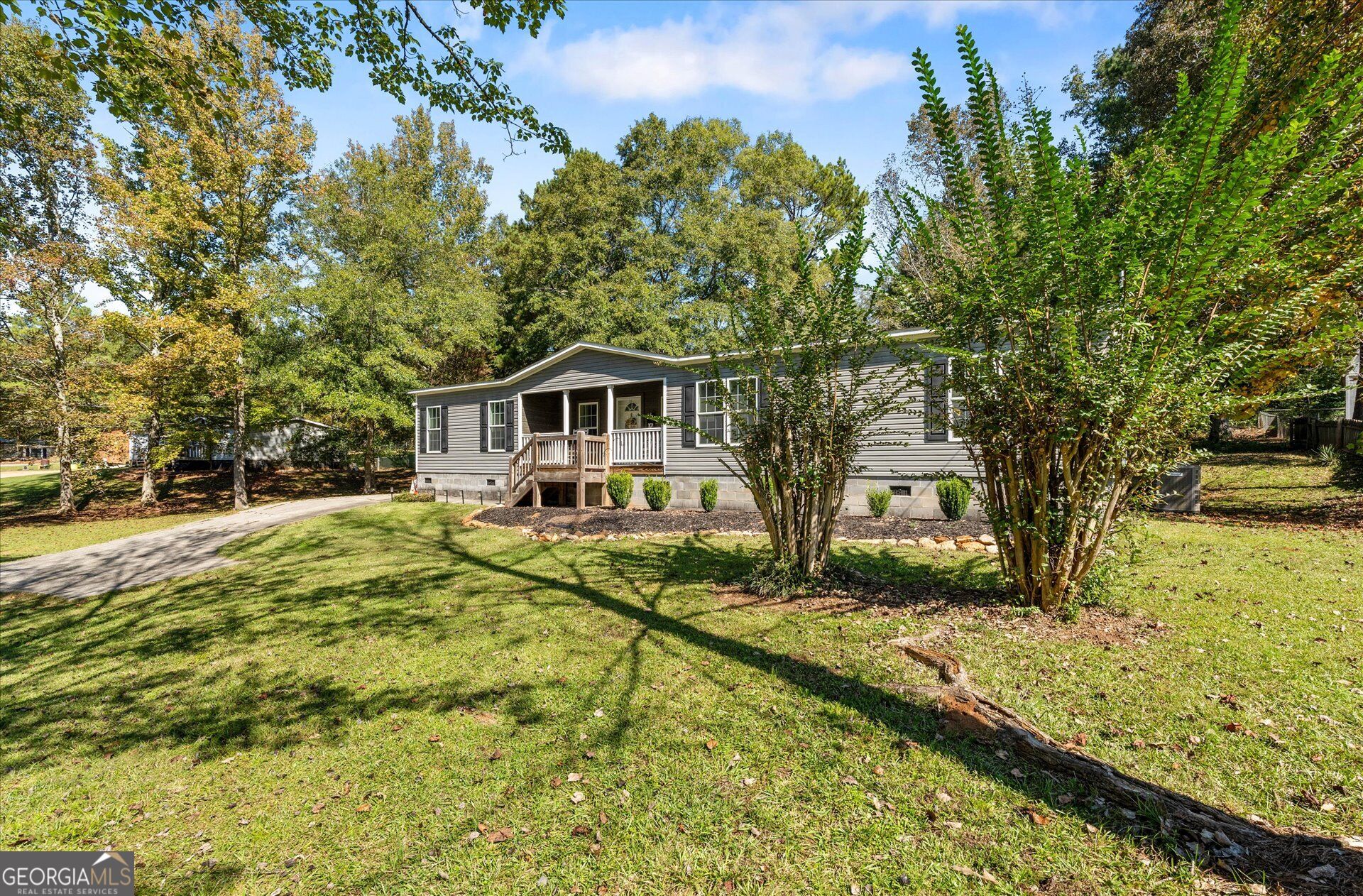 215 Navajo Trail Bowdon GA 30108