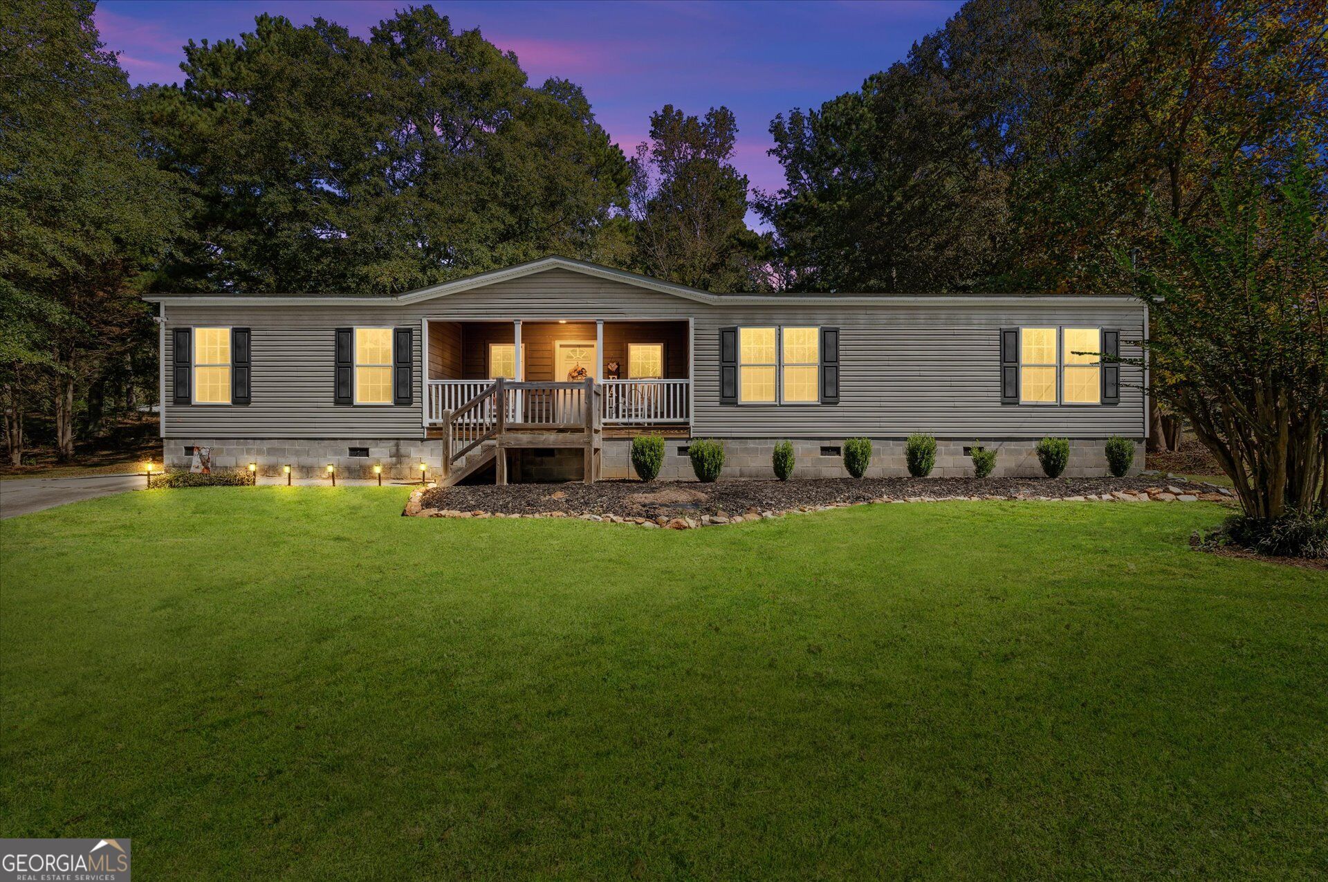 215 Navajo Trail Bowdon GA 30108