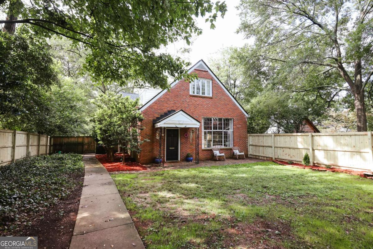 552 Cobb Street Athens GA 30606