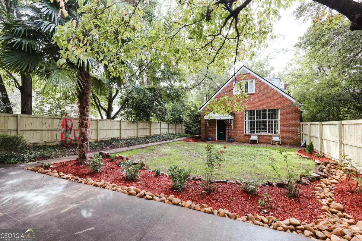 552 Cobb Street Athens GA 30606