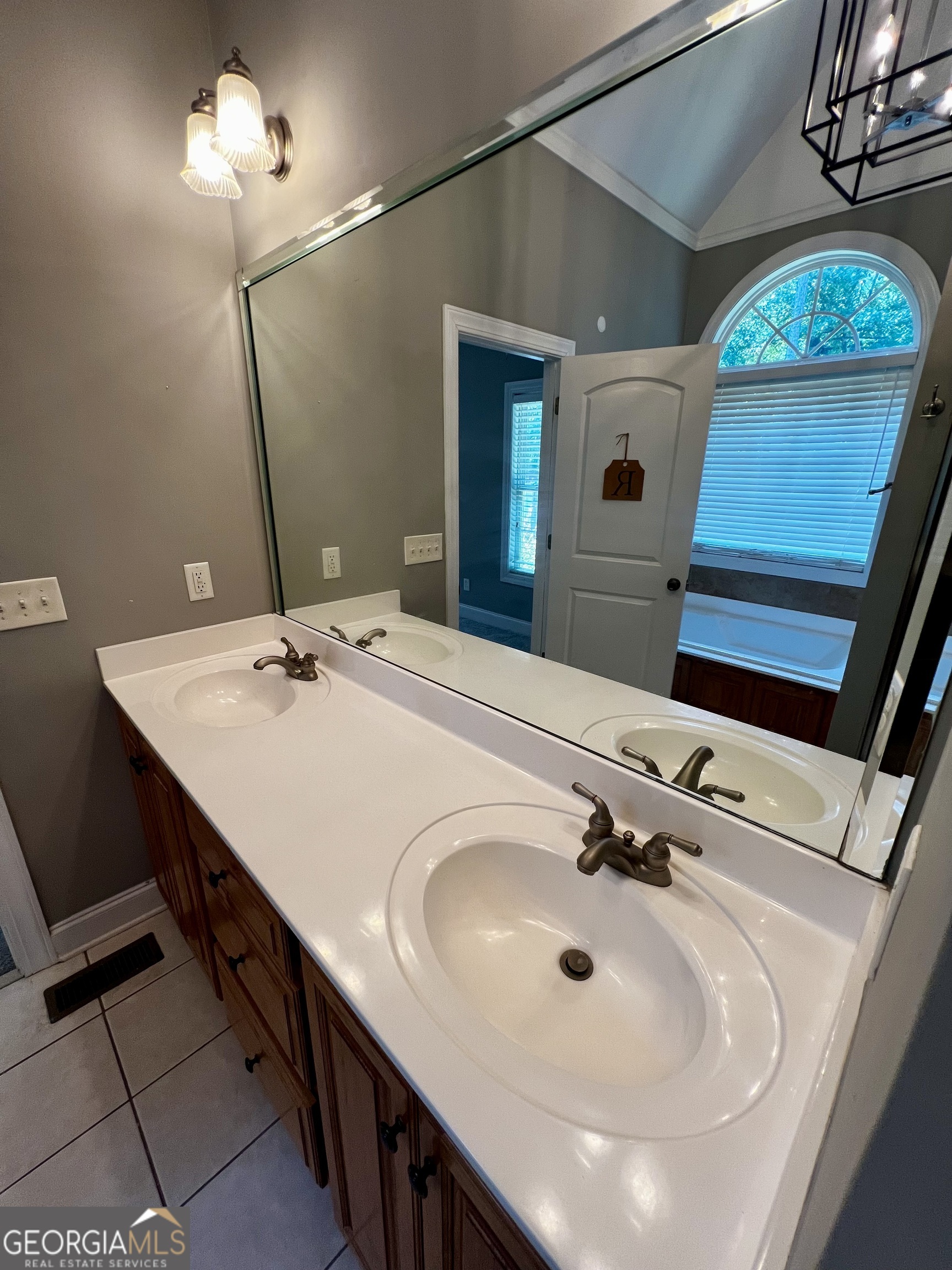 1104 Boulder Drive Gray GA 31032