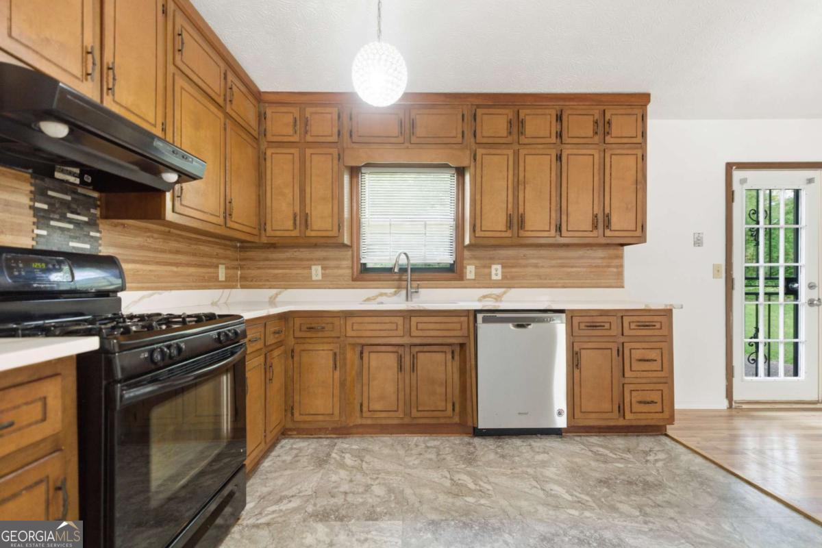 1169 Dustin Court Stone Mountain GA 30088