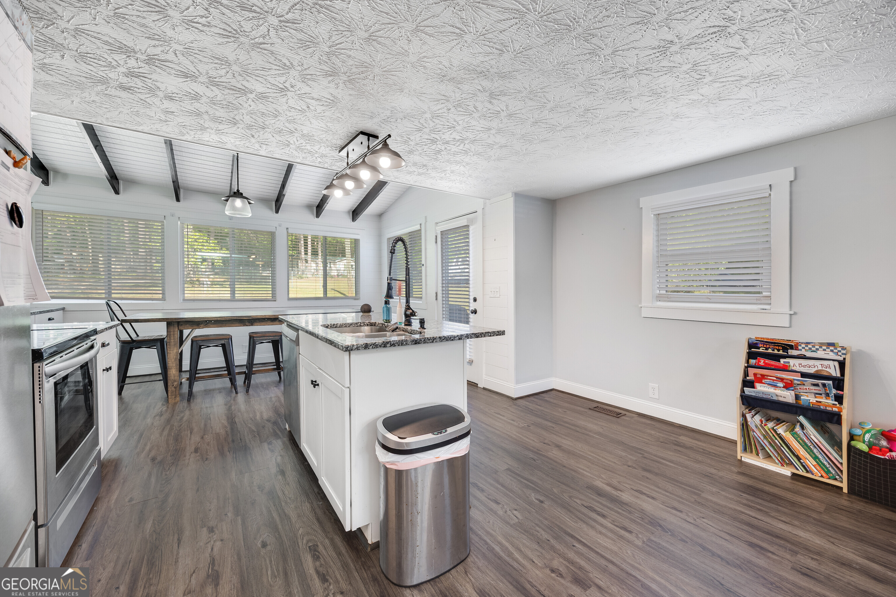 51 Cedar Circle West Point GA 31833