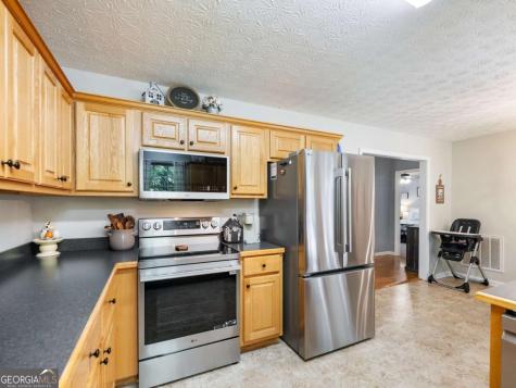 50 Kensington Drive Cleveland GA 30528