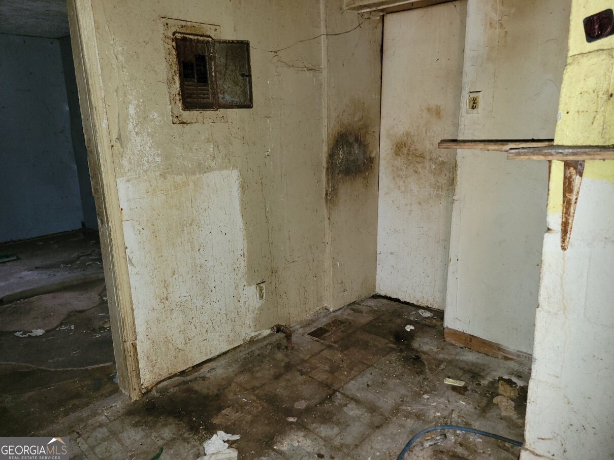 516 Warren Avenue Scottdale GA 30079