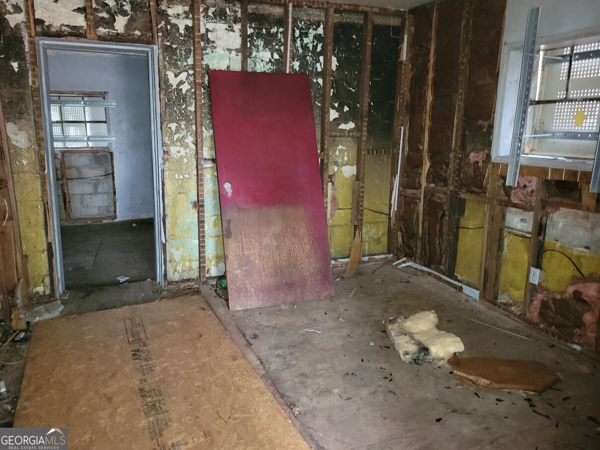 516 Warren Avenue Scottdale GA 30079