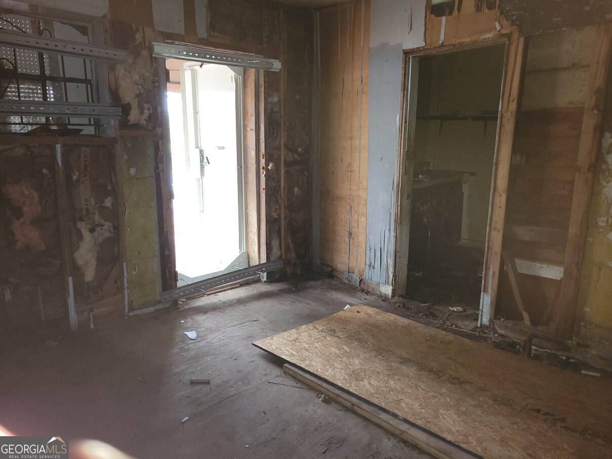 516 Warren Avenue Scottdale GA 30079
