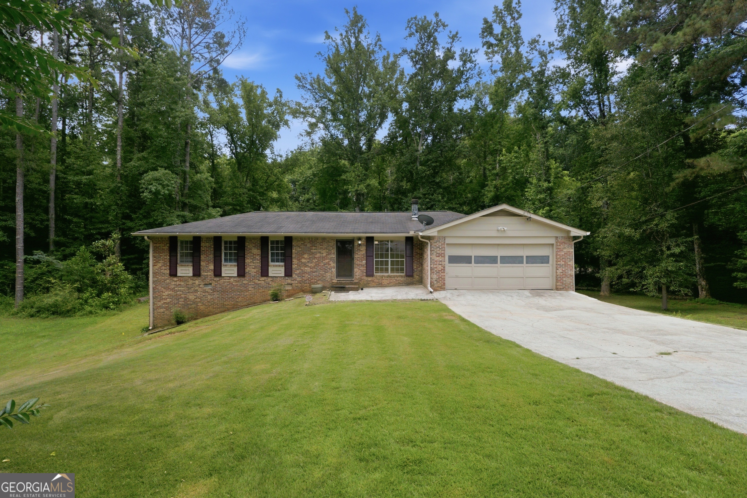 639 Cedrick Lane Stone Mountain GA 30087