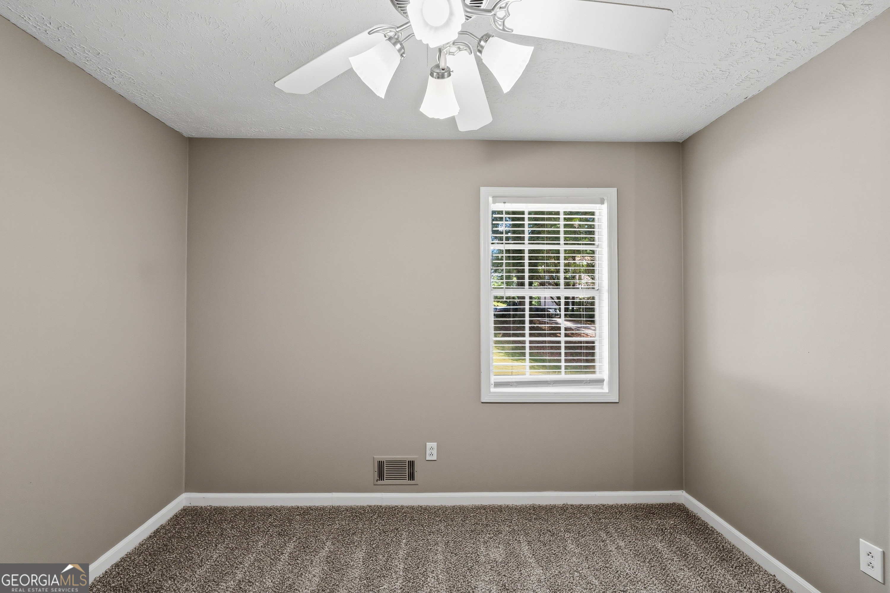 639 Cedrick Lane Stone Mountain GA 30087
