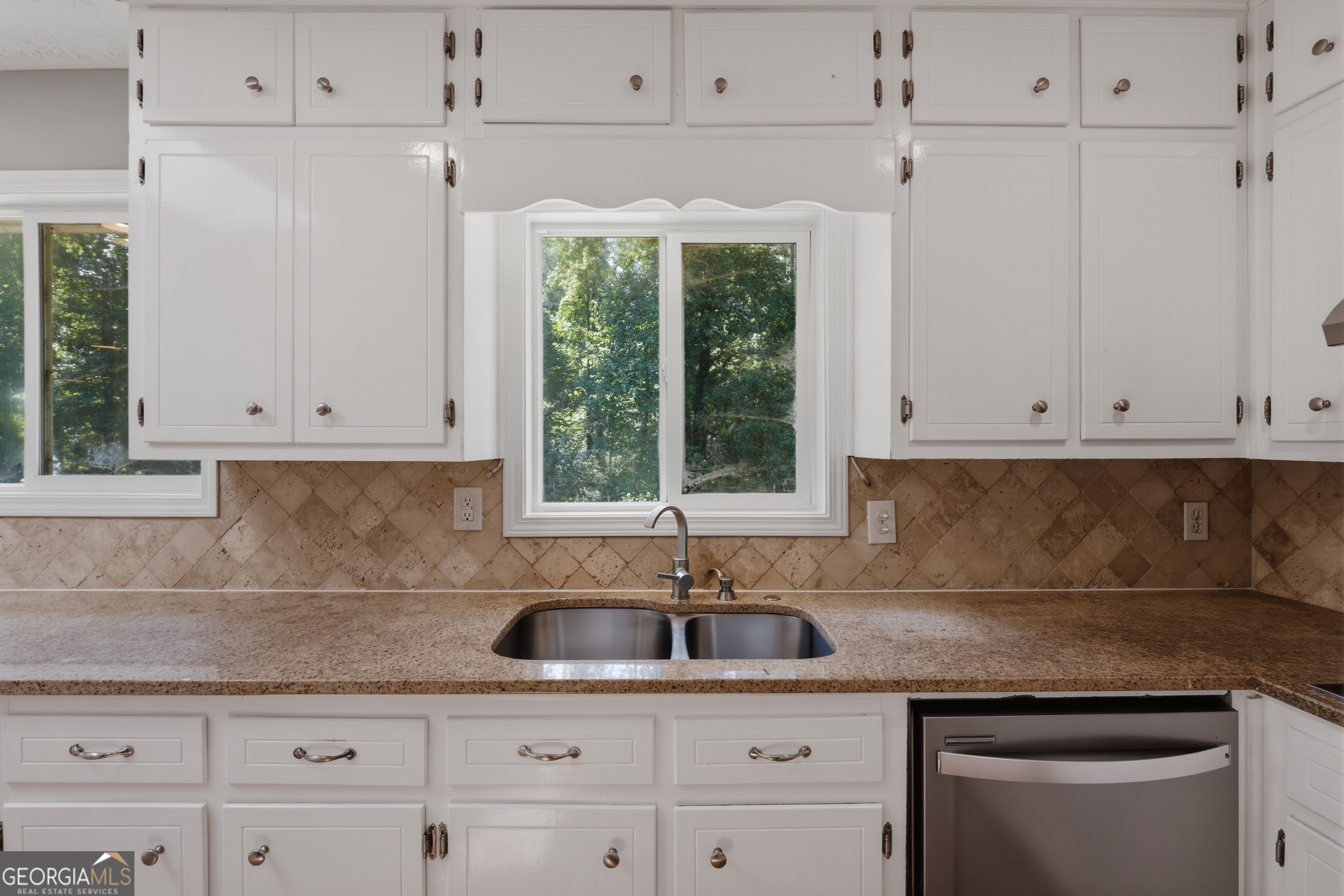 639 Cedrick Lane Stone Mountain GA 30087
