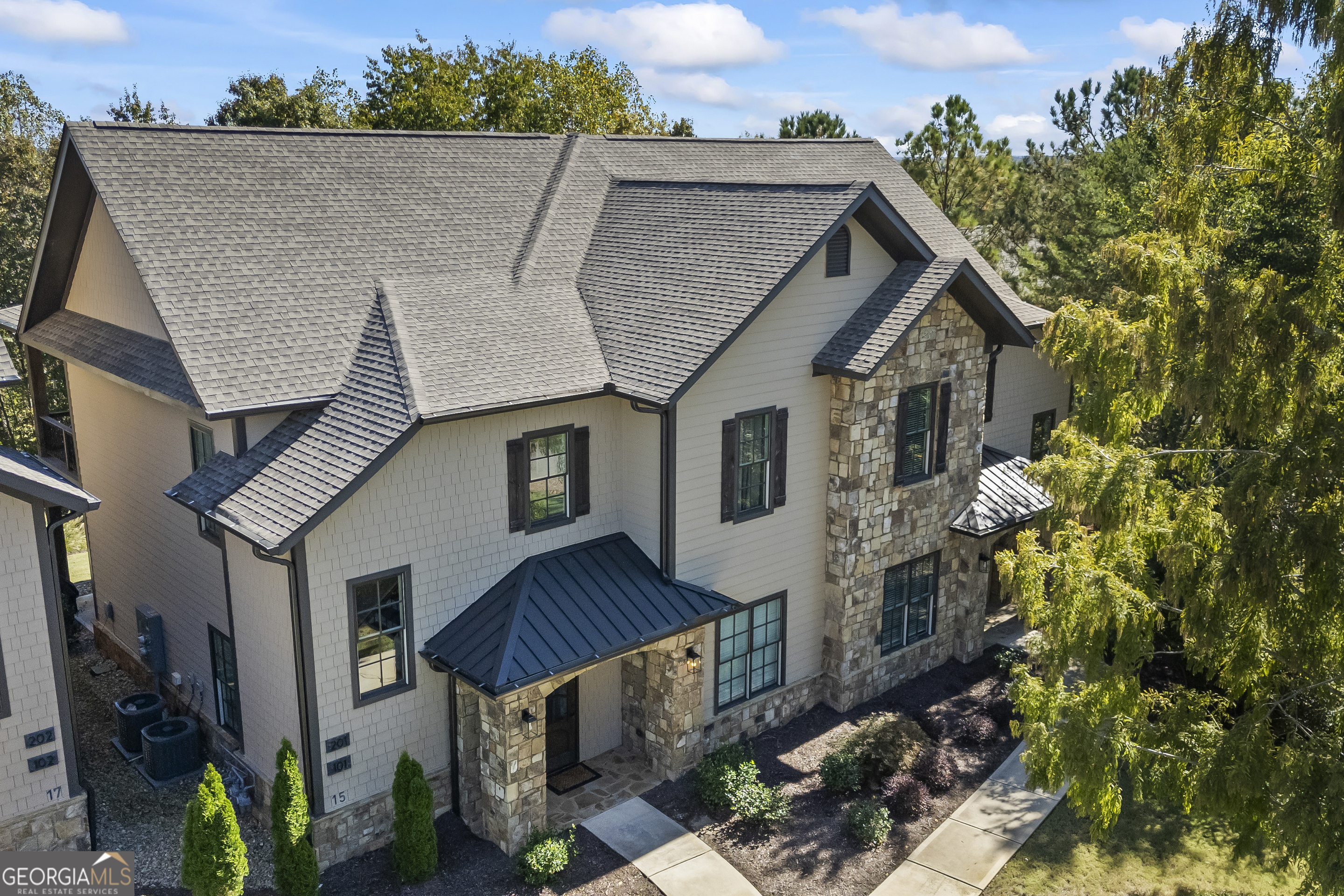 15 Cottage Lane Toccoa GA 30577