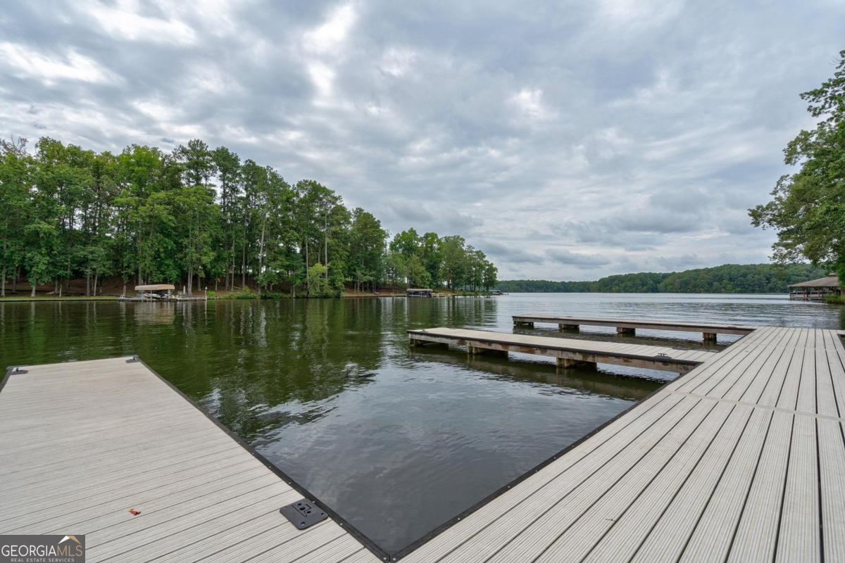 1101 Sunset Bluff Greensboro GA 30642