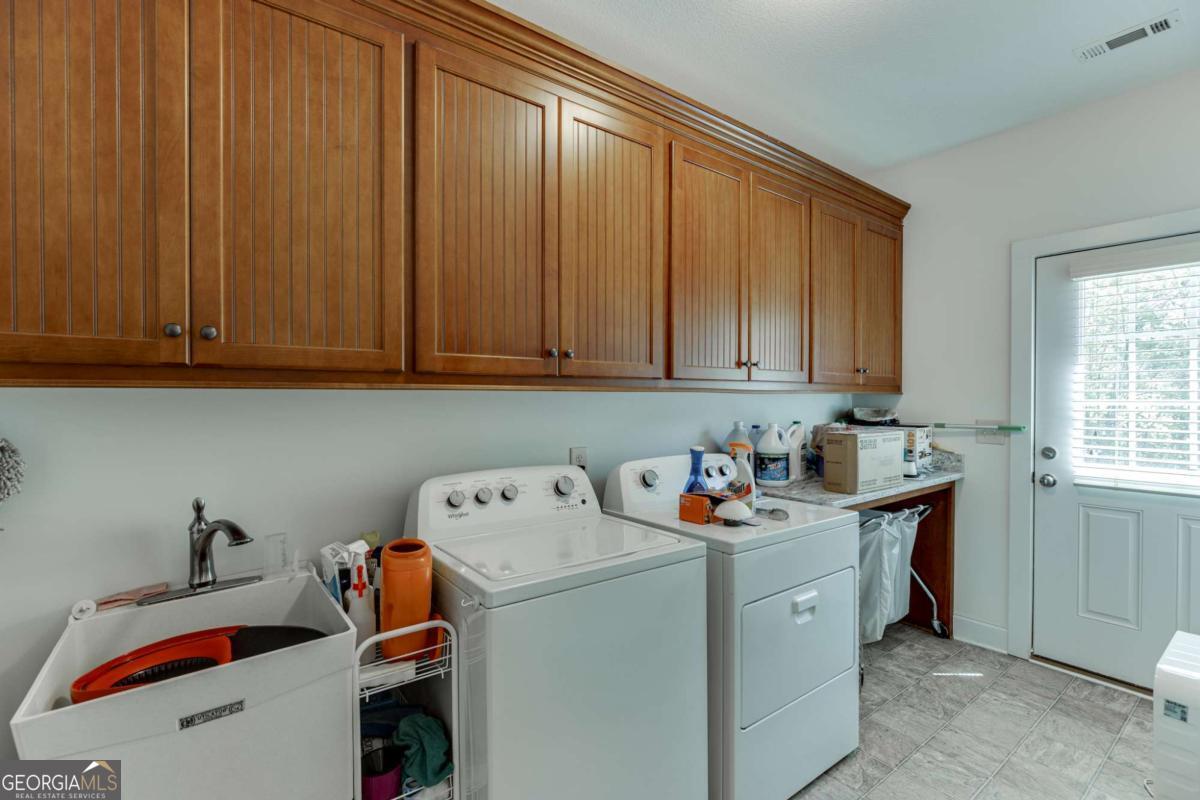 7660 Fern Lane Lula GA 30554