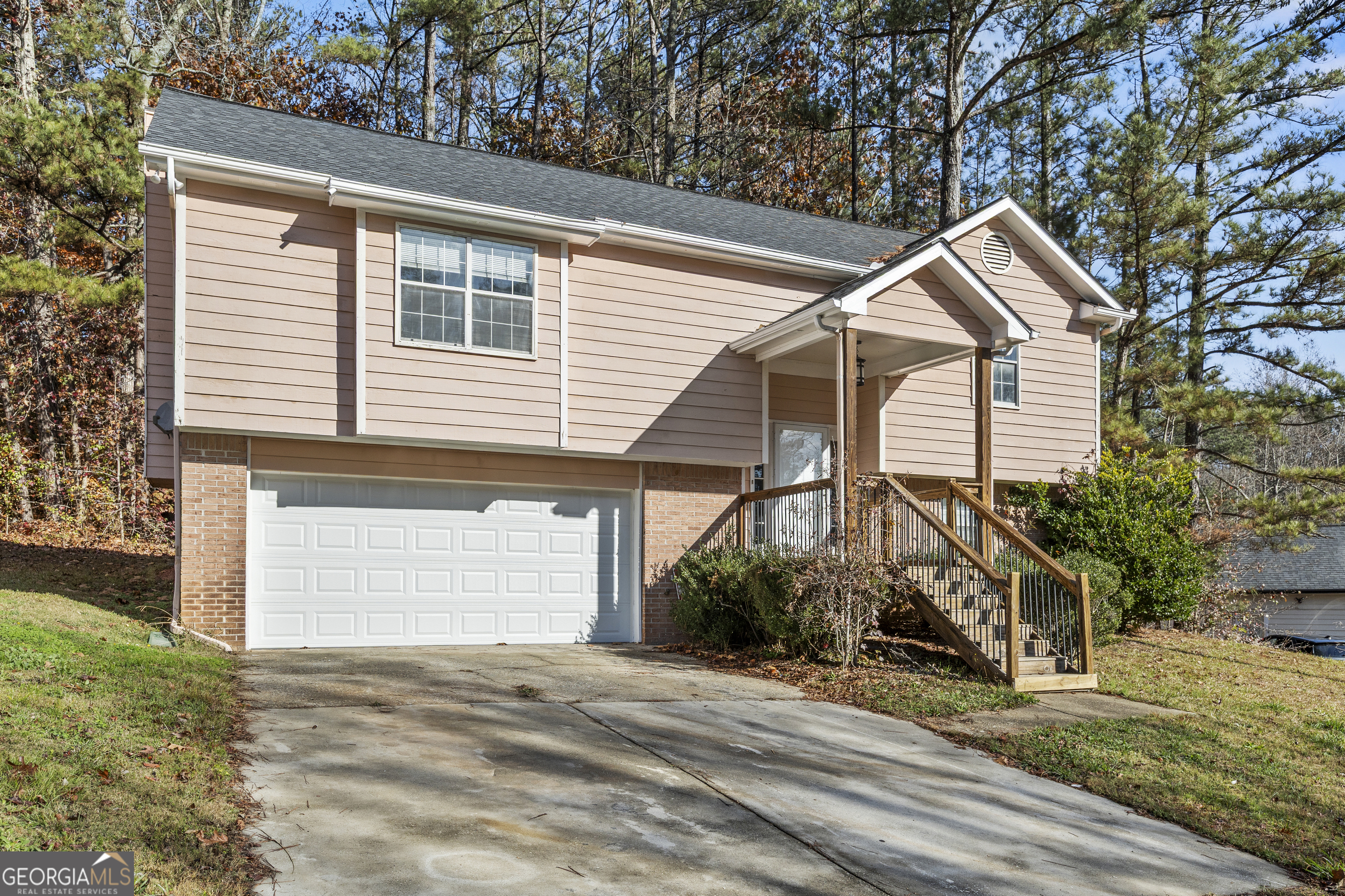 2102 Sandtree Court SW Atlanta GA 30331