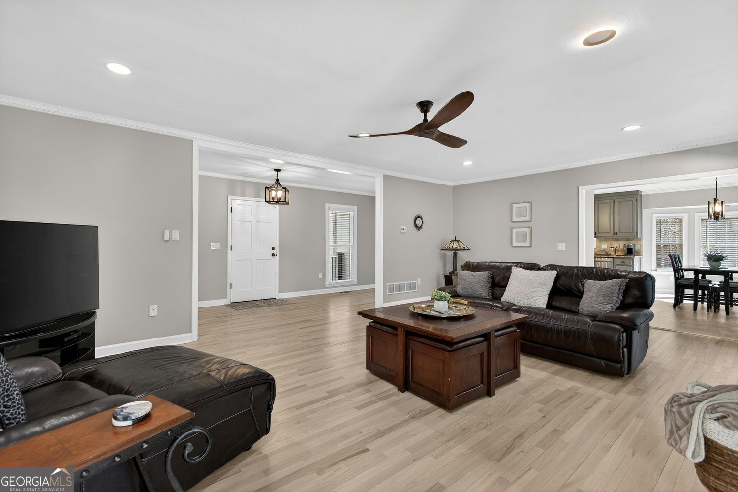 718 Robert Way Powder Springs GA 30127