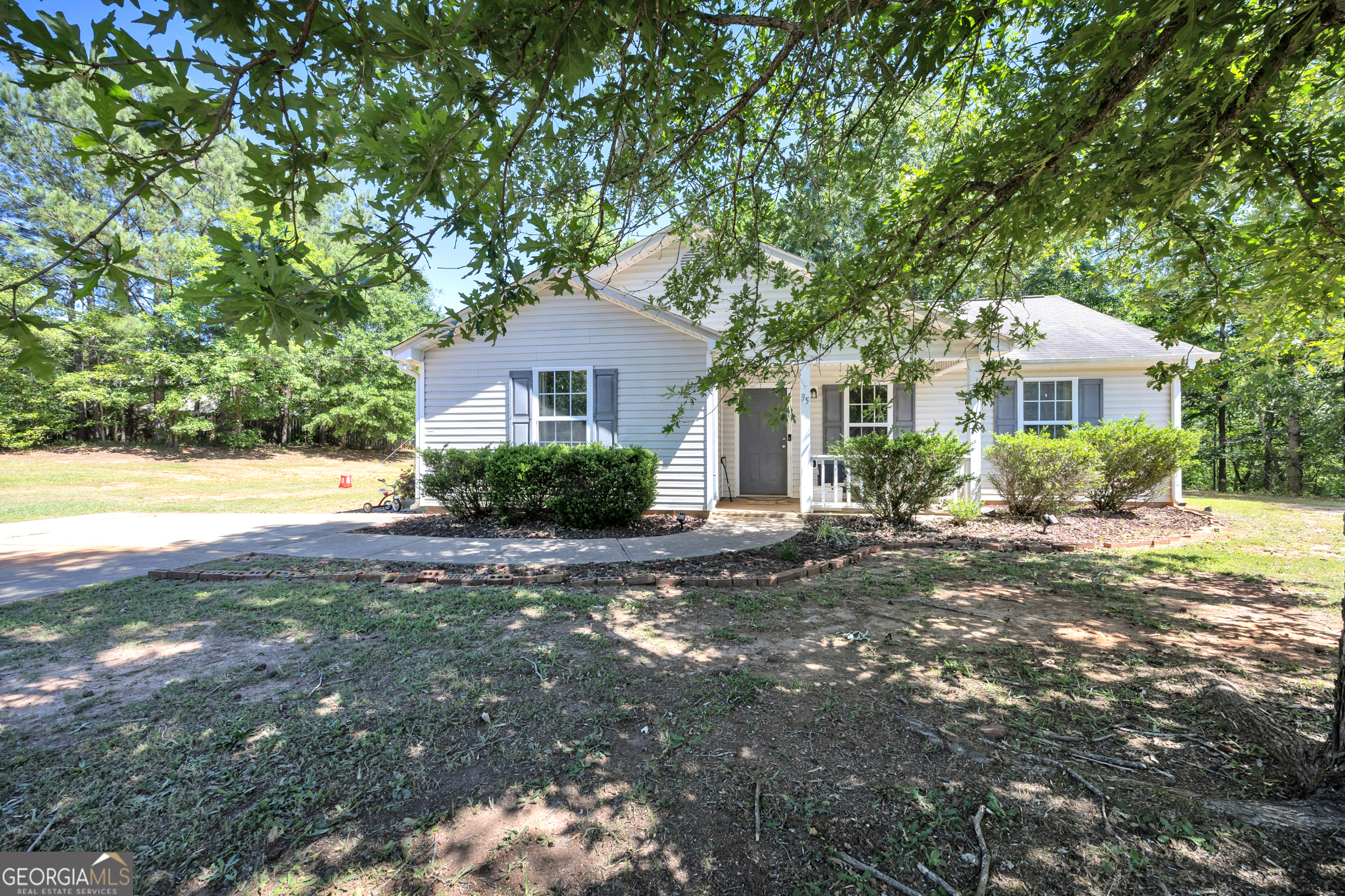 95 Hunters Trace Covington GA 30014