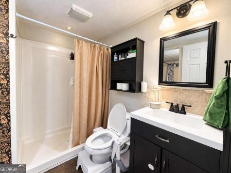 516 Hillcrest Drive Mccaysville GA 30555