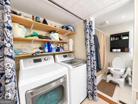 516 Hillcrest Drive Mccaysville GA 30555