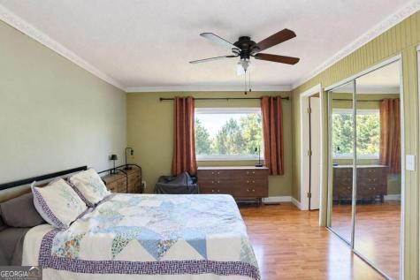 516 Hillcrest Drive Mccaysville GA 30555