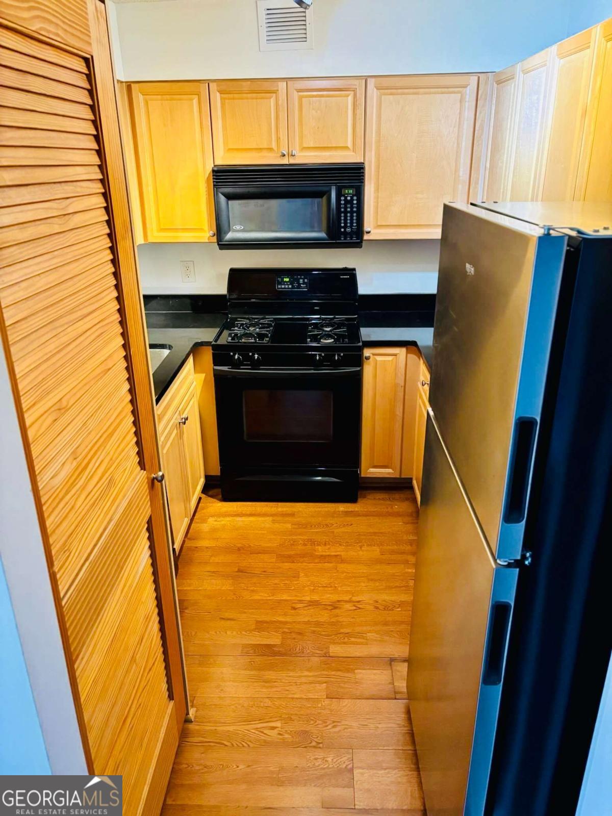2479 Peachtree Road NE Atlanta GA 30305