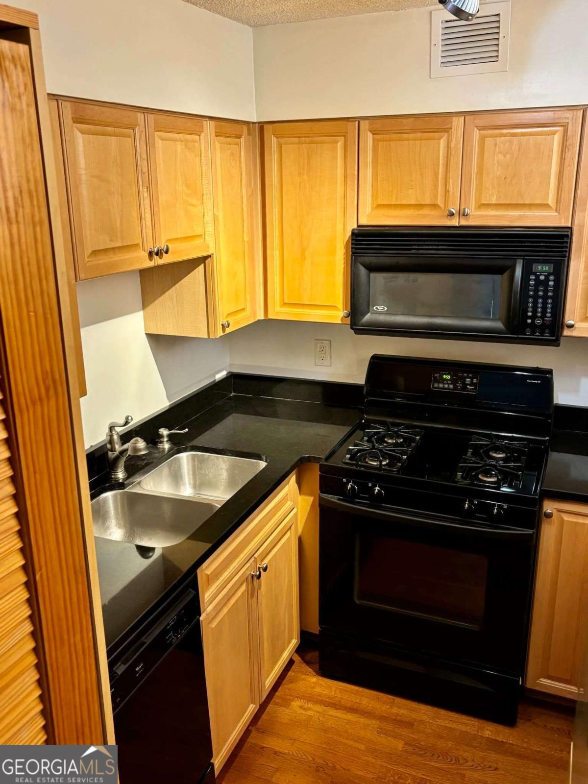 2479 Peachtree Road NE Atlanta GA 30305