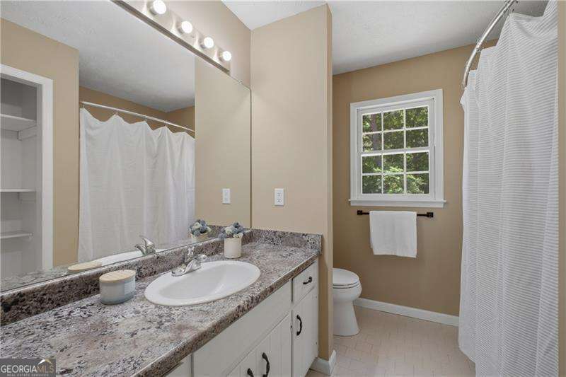 2526 Ashworth Lake Road Snellville GA 30078