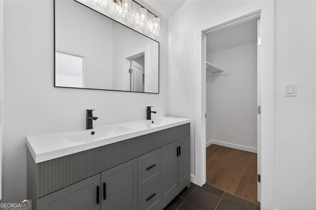 3940 Pinehurst Valley Drive Decatur GA 30034