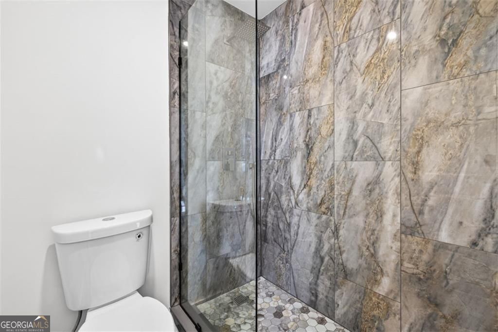 3940 Pinehurst Valley Drive Decatur GA 30034