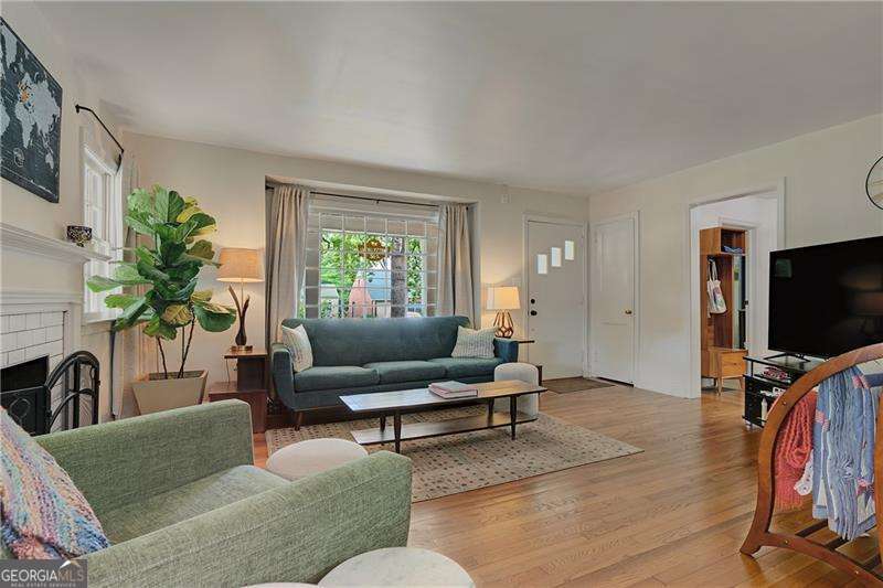 498 Glendalough Place SW Atlanta GA 30310