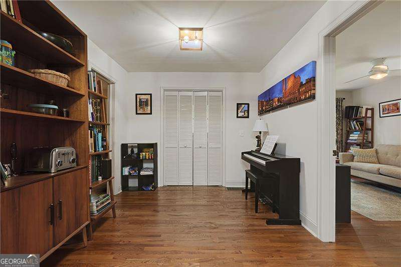 498 Glendalough Place SW Atlanta GA 30310