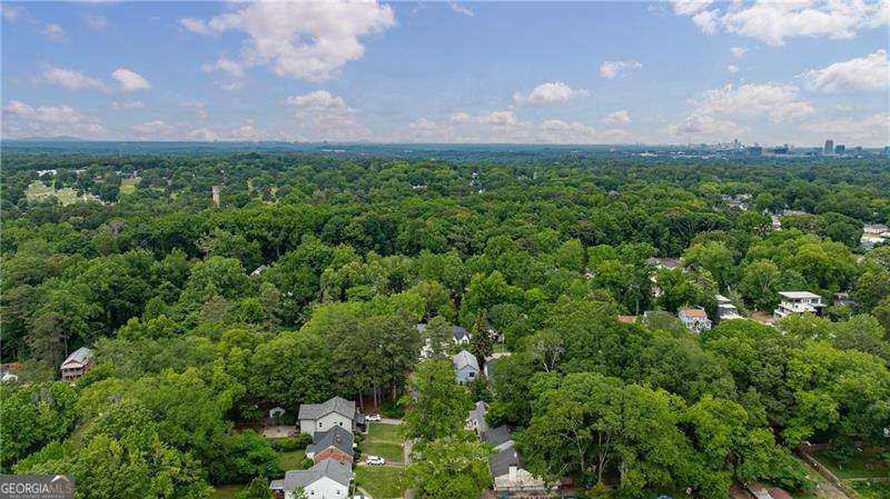 498 Glendalough Place SW Atlanta GA 30310