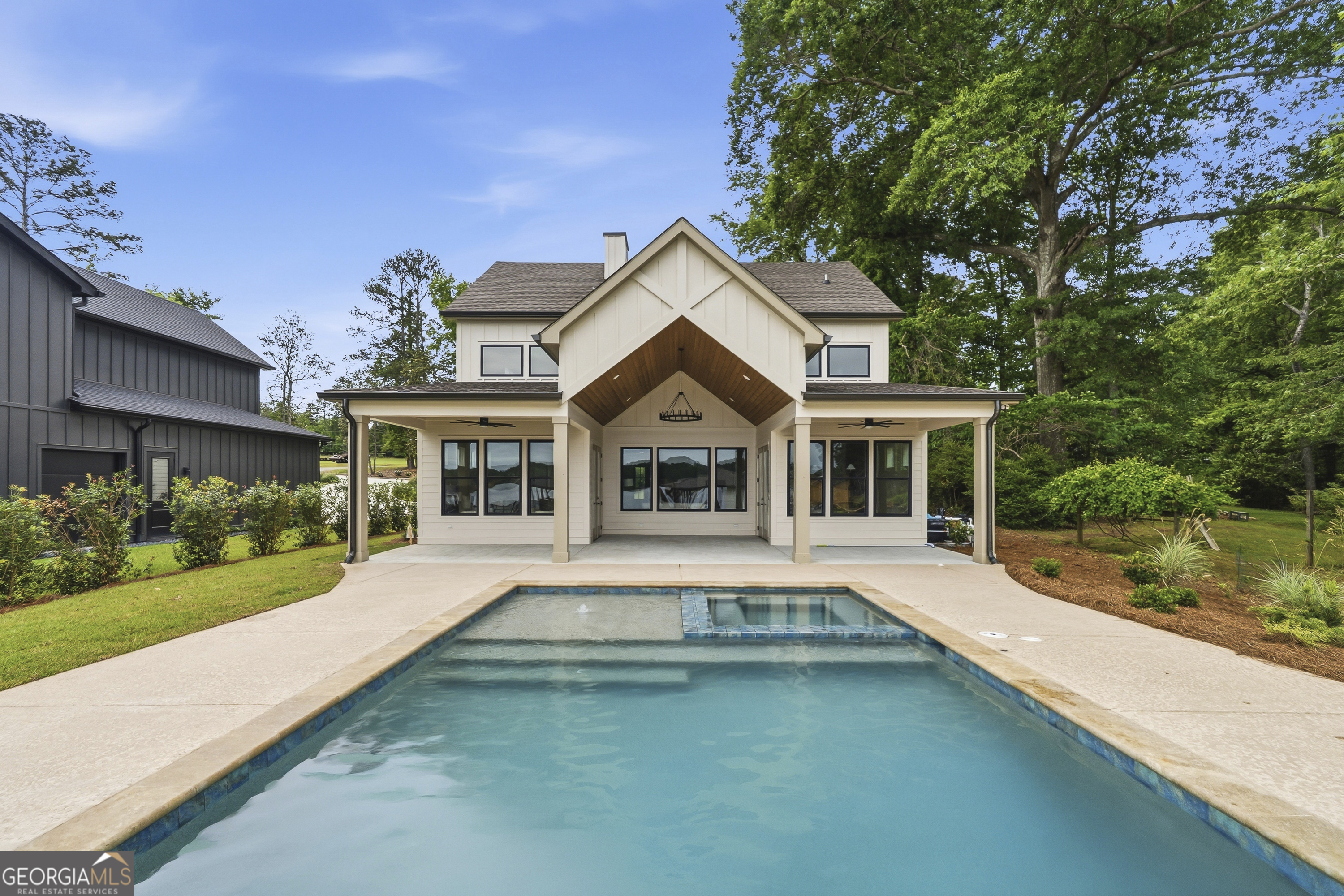 191 E Lakeview Drive NE Milledgeville GA 31061