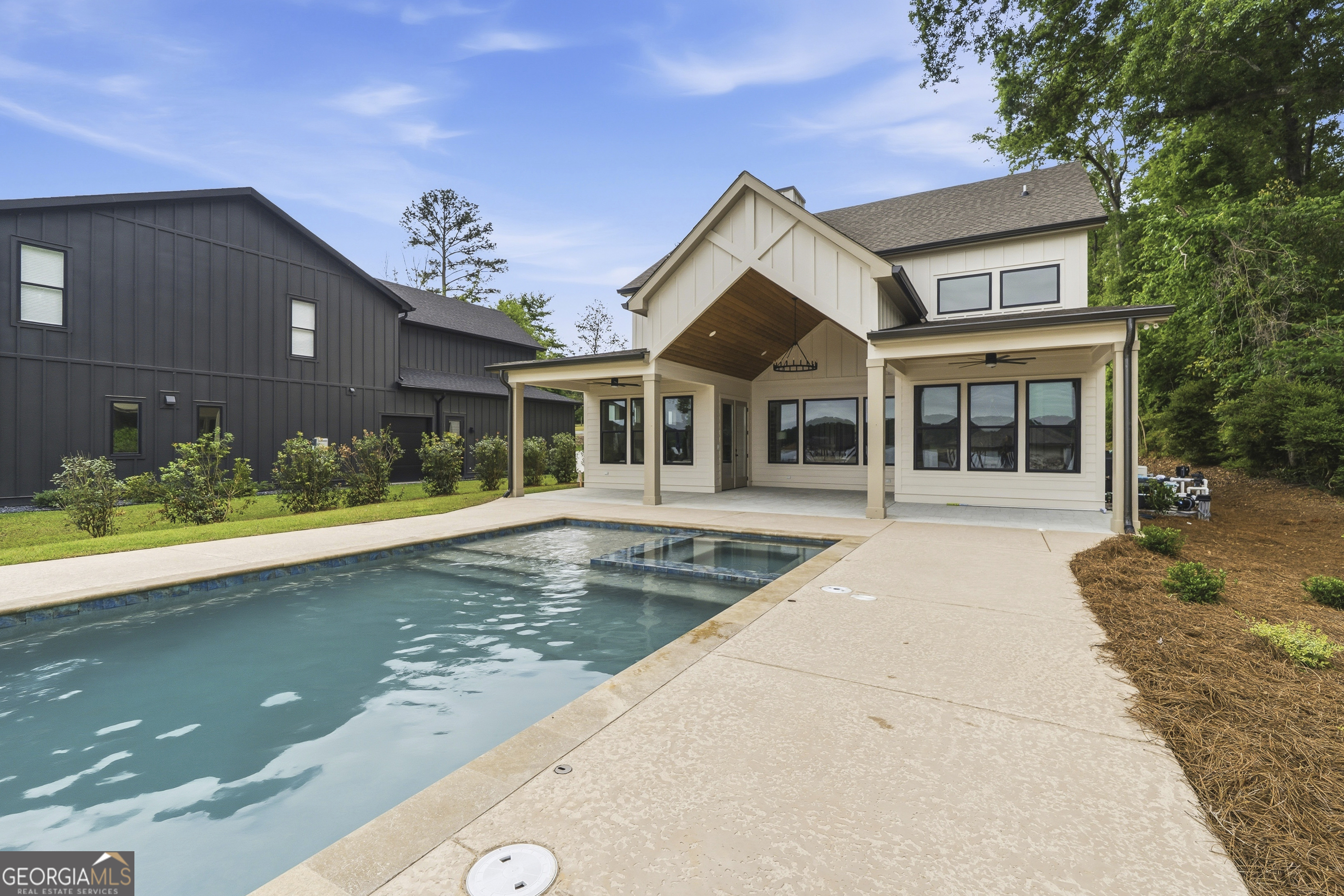 191 E Lakeview Drive NE Milledgeville GA 31061